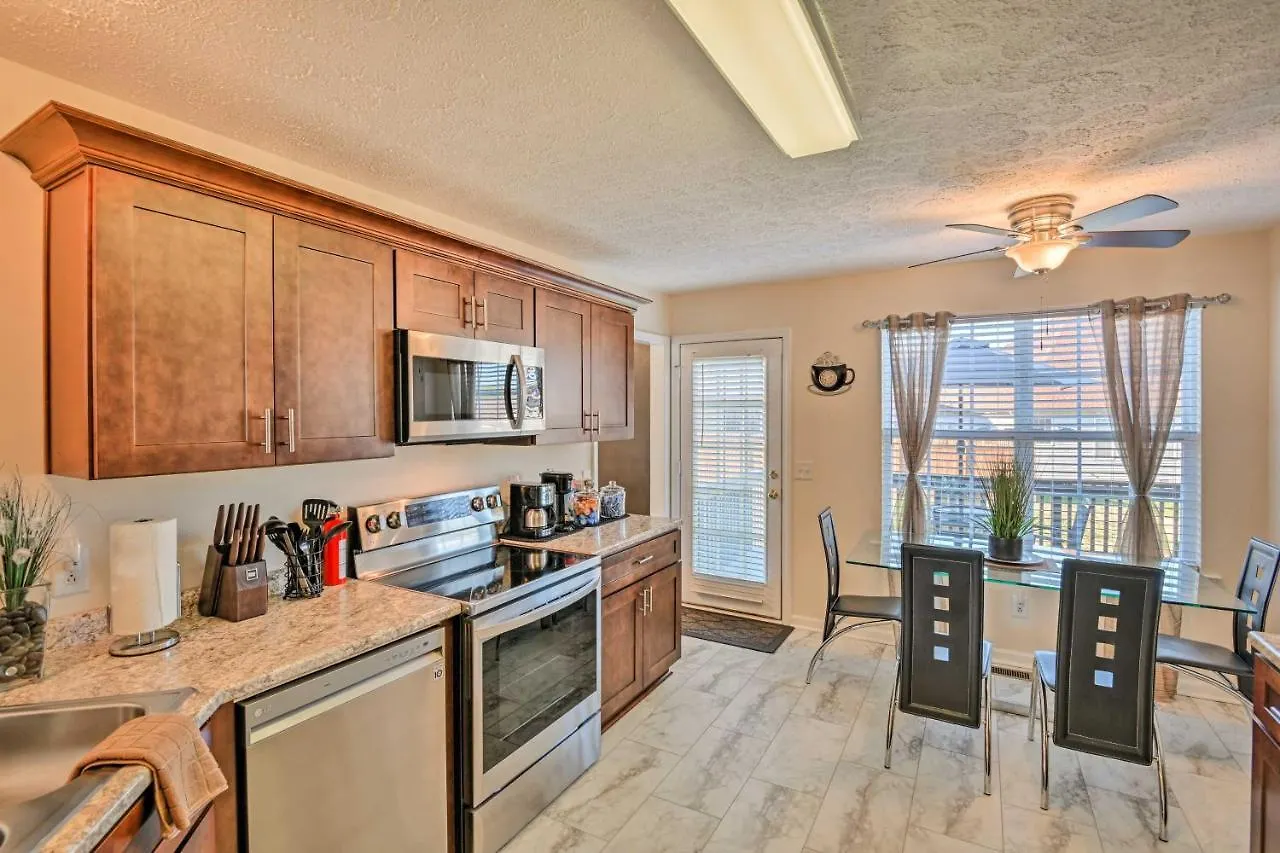 Charming Nashville Home About 6 Mi To Downtown! 0*,  United States